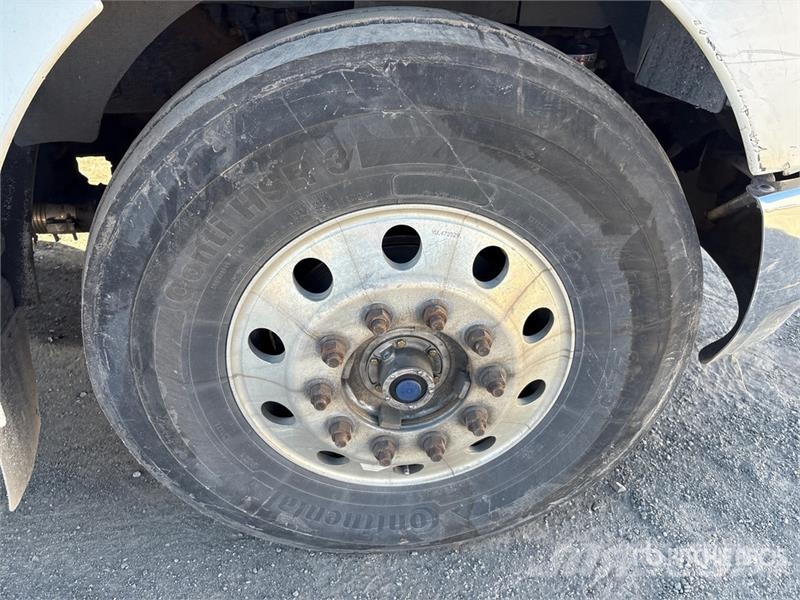 Kenworth T370 Camiones caja cerrada
