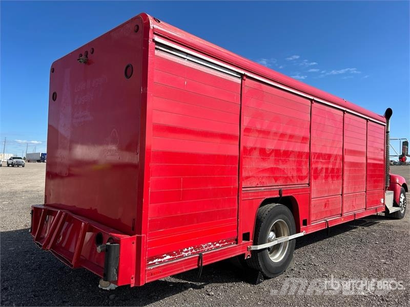 Kenworth T370 شاحنات نقل المشروبات