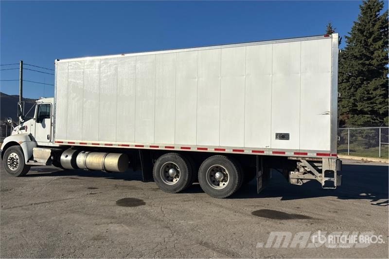 Kenworth T370 貨箱式卡車