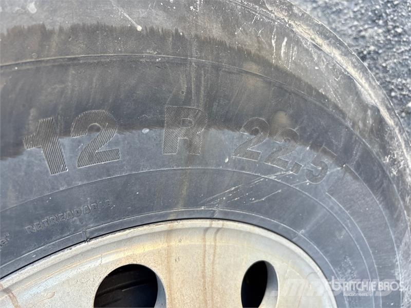 Kenworth T370 Camiones caja cerrada