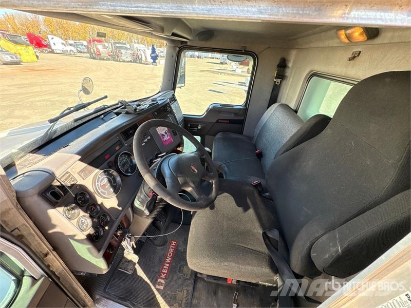 Kenworth T370 Camiones caja cerrada