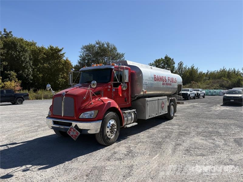 Kenworth T370 4x2 Fuel Truck Tanker trucks