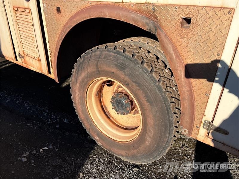 Kenworth T370 4x2 Service Truck (Inoperable) Municipal/vehicul cu uz general