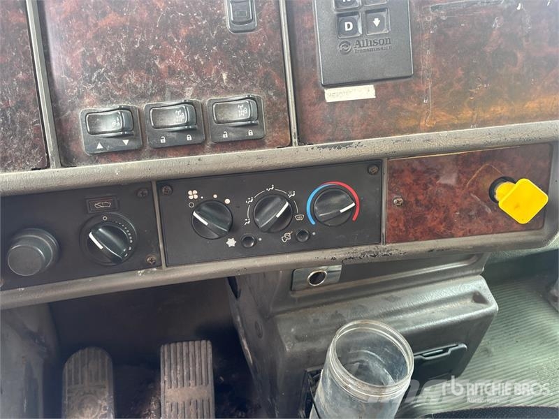 Kenworth T370 6x4 Propane Tank Haul Truck (Inoperable) Other trucks
