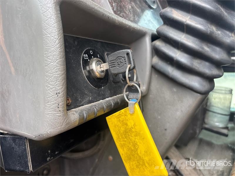 Kenworth T370 6x4 Propane Tank Haul Truck (Inoperable) Other trucks