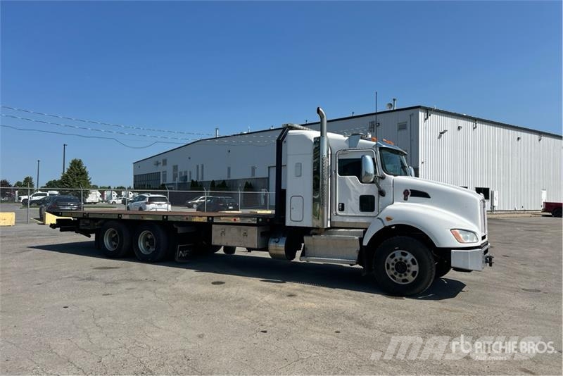 Kenworth T400 6x4 Sleeper Rollback Truck Hinausautot