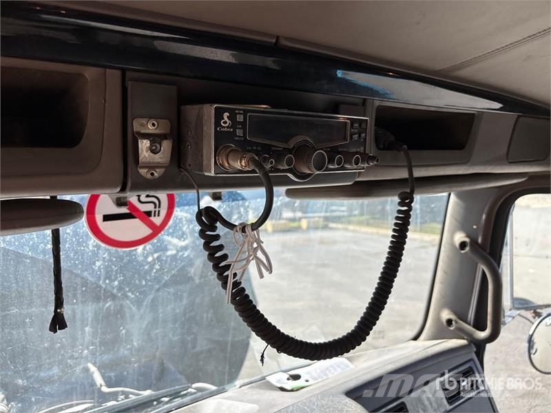 Kenworth T400 8x4 Twin-Steer Cab and Chassis Kabine i unutrašnjost