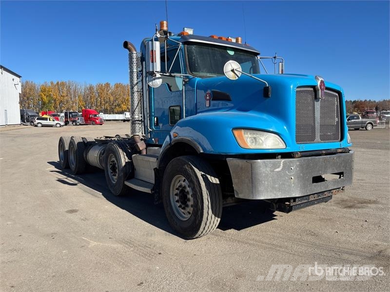 Kenworth T400 8x4 Twin-Steer Cab and Chassis Kabine i unutrašnjost