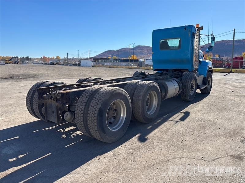 Kenworth T400 8x4 Twin-Steer Cab and Chassis Kabine i unutrašnjost