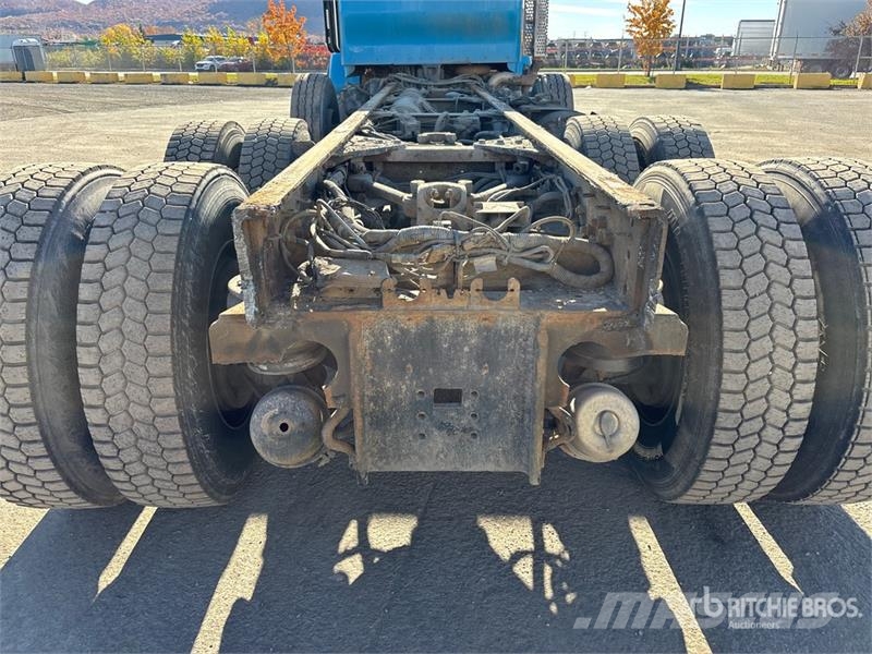 Kenworth T400 8x4 Twin-Steer Cab and Chassis Kabine i unutrašnjost