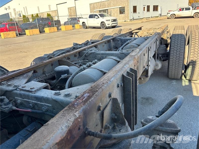 Kenworth T400 8x4 Twin-Steer Cab and Chassis Kabine i unutrašnjost