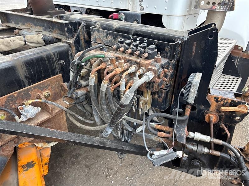 Kenworth T440 6x4 Snow Plow Truck Municipal / general purpose vehicles