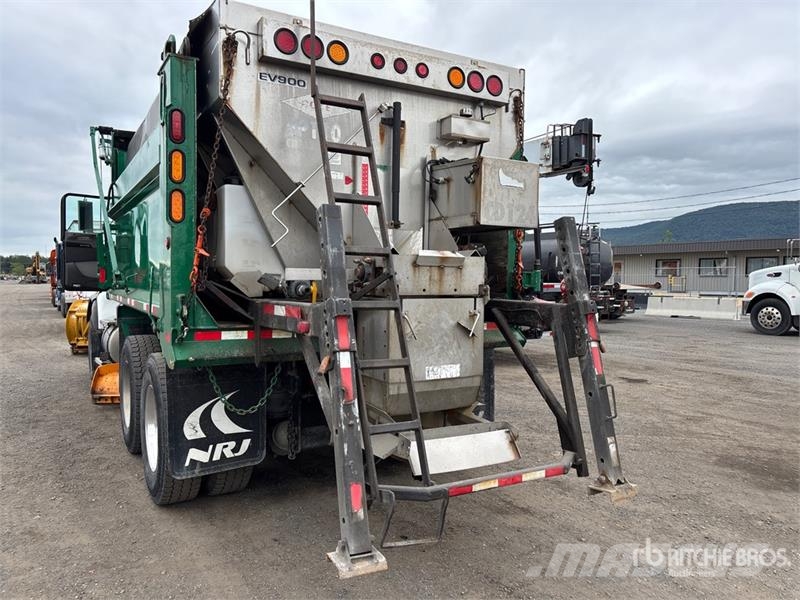 Kenworth T440 6x4 Snow Plow Truck Municipal / general purpose vehicles