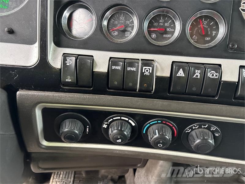 Kenworth T440 6x4 Snow Plow Truck Municipal / general purpose vehicles