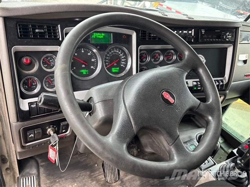 Kenworth T440 6x4 Snow Plow Truck Municipal / general purpose vehicles