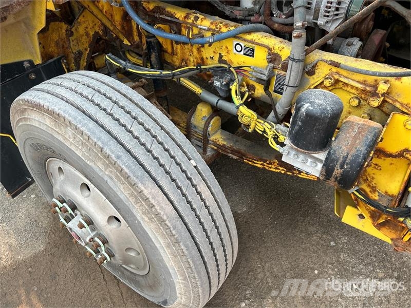 Kenworth T470 6x4 Cab and Chassis (Inoperable) Kabinen