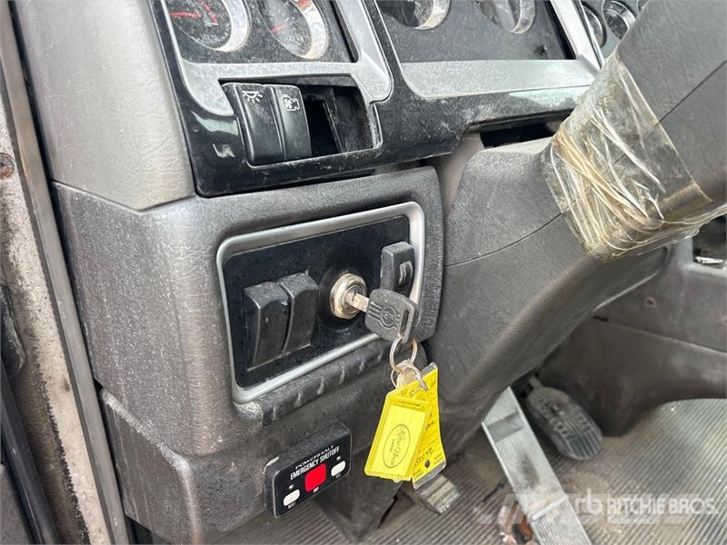 Kenworth T470 6x4 Cab and Chassis (Inoperable) Kabinen