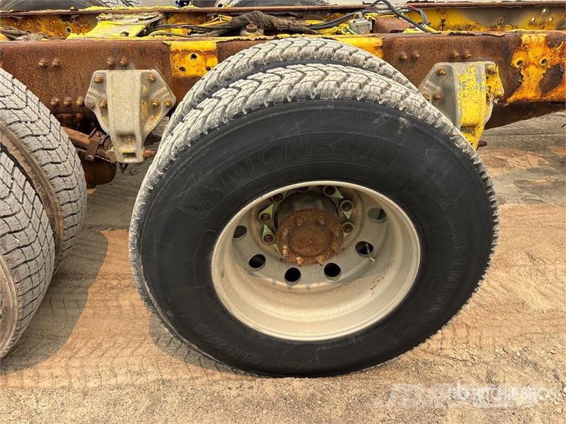 Kenworth T470 6x4 Cab and Chassis (Inoperable) Kabinen