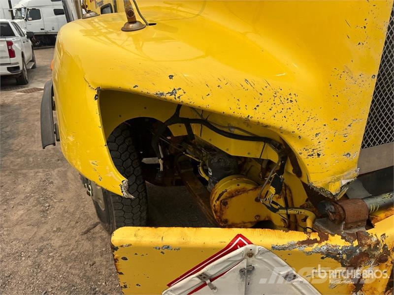 Kenworth T470 6x4 Cab and Chassis (Inoperable) Kabinen