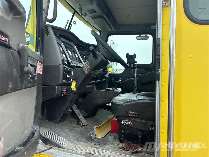 Kenworth T470 6x4 Cab and Chassis (Inoperable) Kabinen