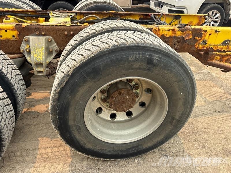 Kenworth T470 6x4 Cab and Chassis (Inoperable) Kabinen