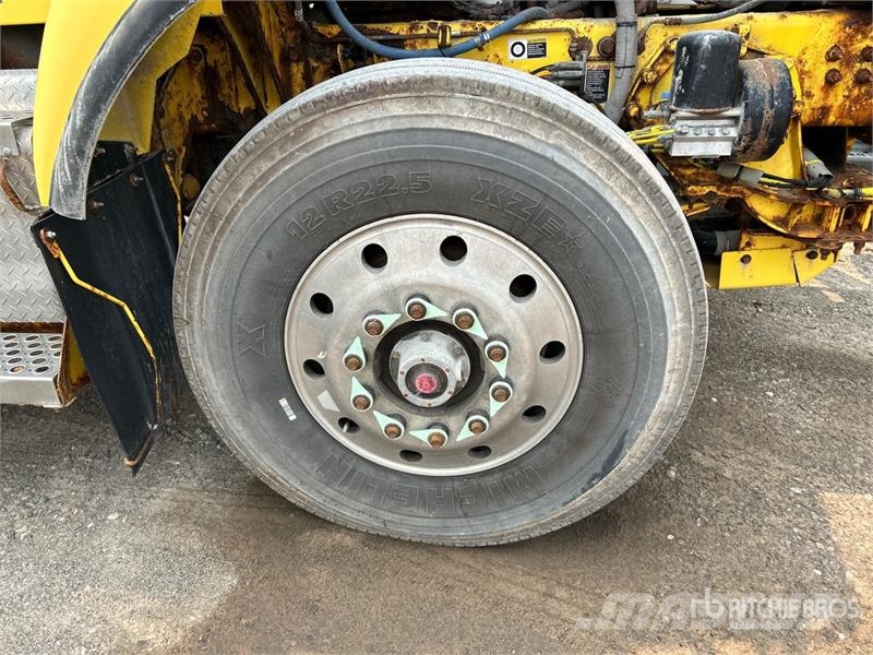 Kenworth T470 6x4 Cab and Chassis (Inoperable) Kabinen