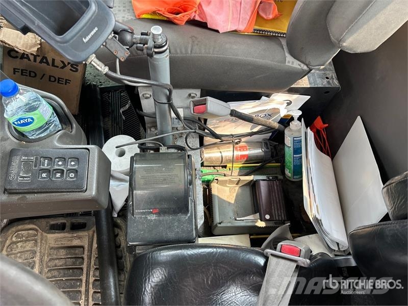 Kenworth T470 6x4 Cab and Chassis (Inoperable) Kabinen