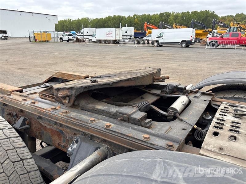 Kenworth T600 Sadulveokid