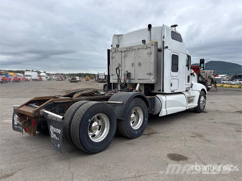 Kenworth T600 Sadulveokid