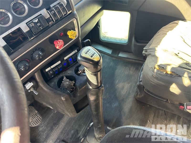 Kenworth T600 Sattelzugmaschinen