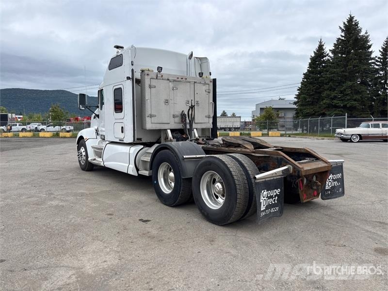 Kenworth T600 Sadulveokid