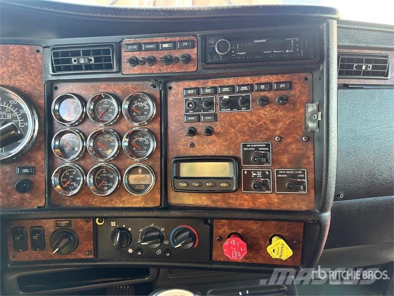 Kenworth T600 Vetopöytäautot