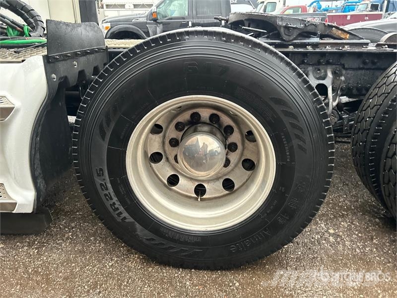 Kenworth T680 Truck Tractor Units