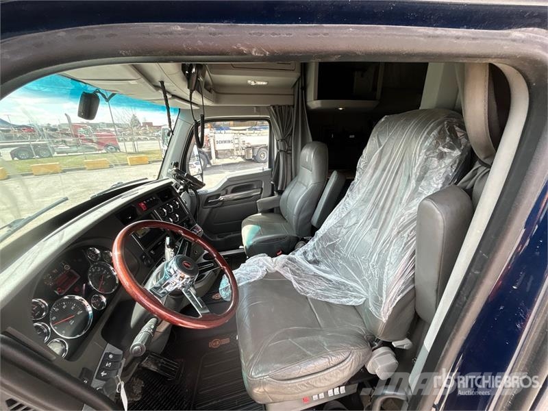 Kenworth T680 Vetopöytäautot
