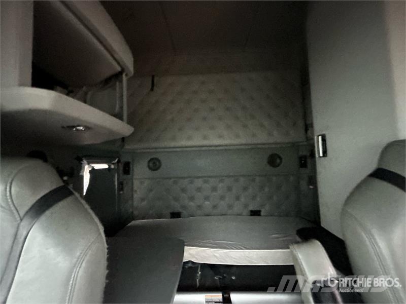Kenworth T680 Truck Tractor Units