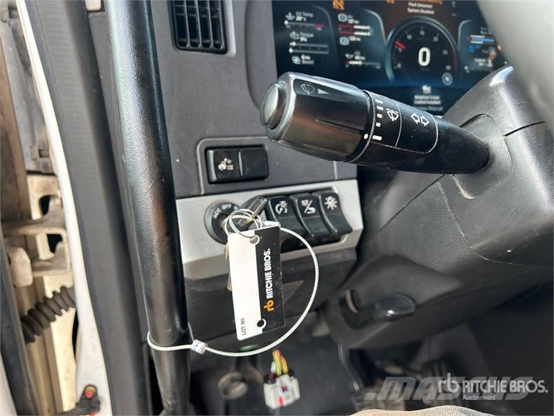 Kenworth T680 Vetopöytäautot