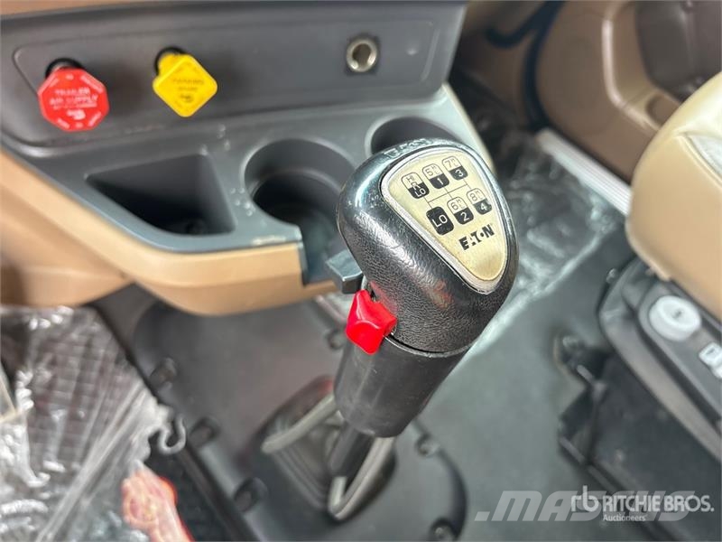 Kenworth T680 Седельные тягачи