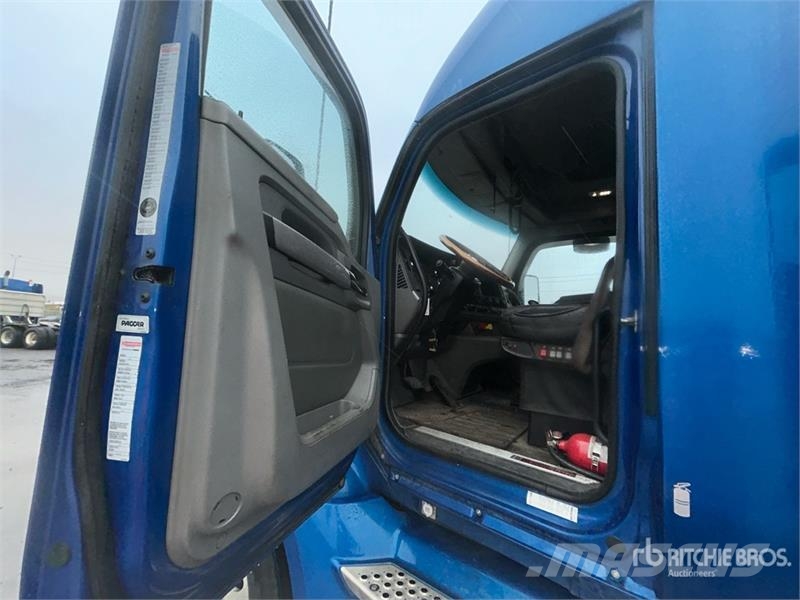 Kenworth T680 Naudoti vilkikai