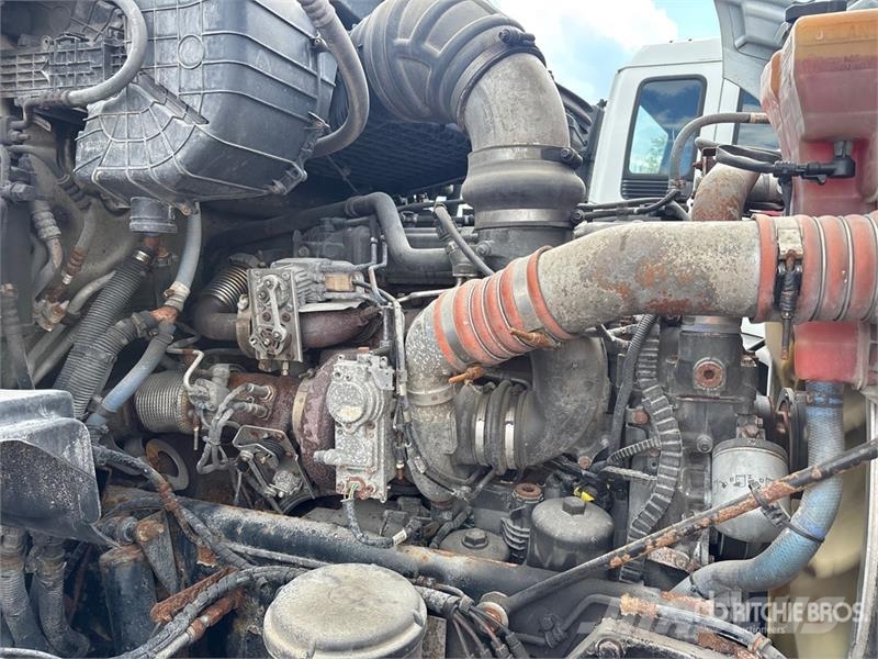 Kenworth T680 وحدات الجر