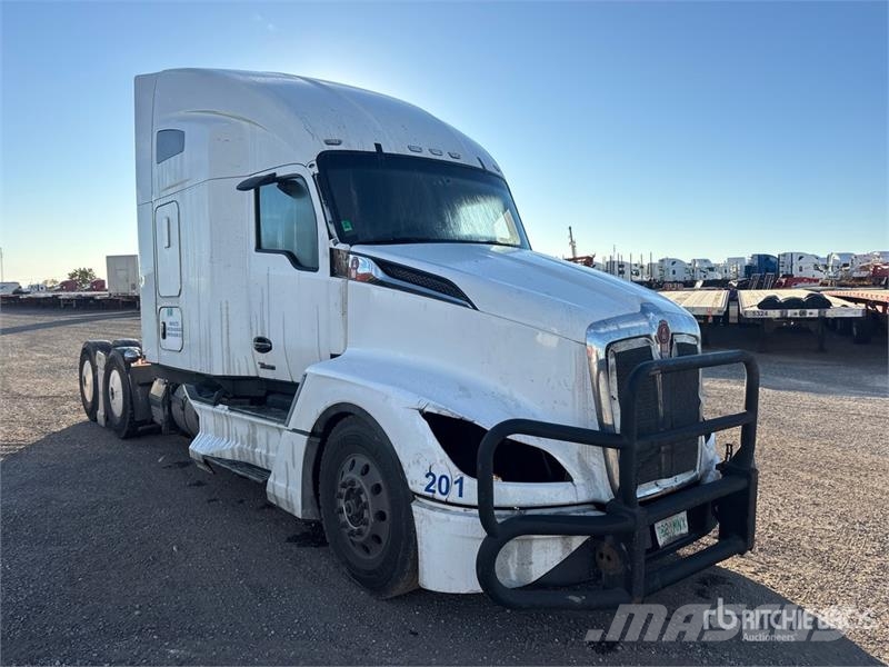 Kenworth T680 وحدات الجر
