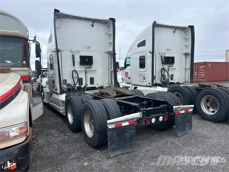 Kenworth T680 وحدات الجر