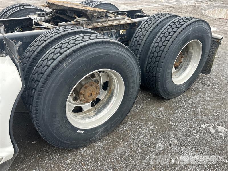 Kenworth T680 Vetopöytäautot