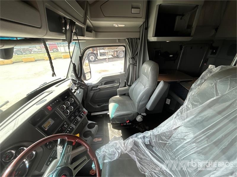 Kenworth T680 Vetopöytäautot