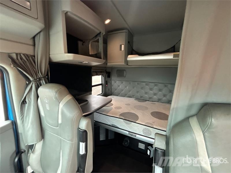 Kenworth T680 Vetopöytäautot