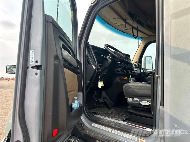 Kenworth T680 Tractor Units