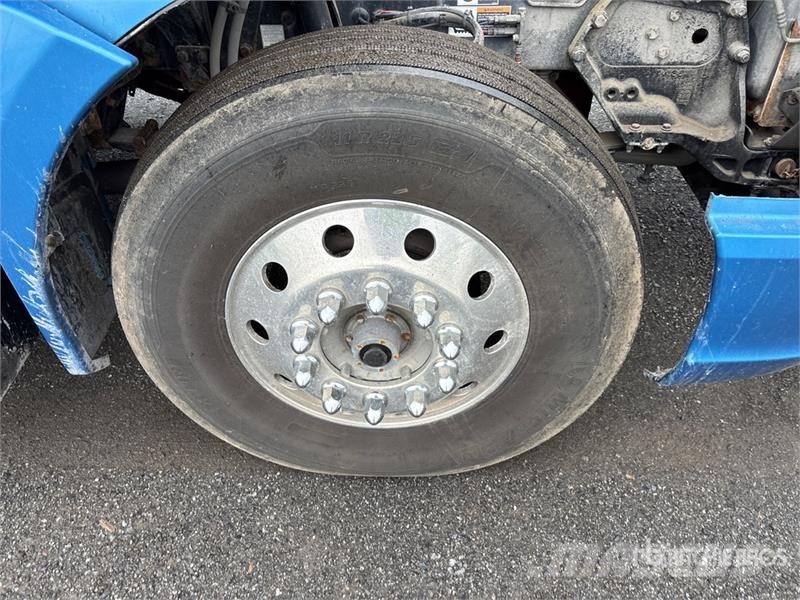 Kenworth T680 Vetopöytäautot