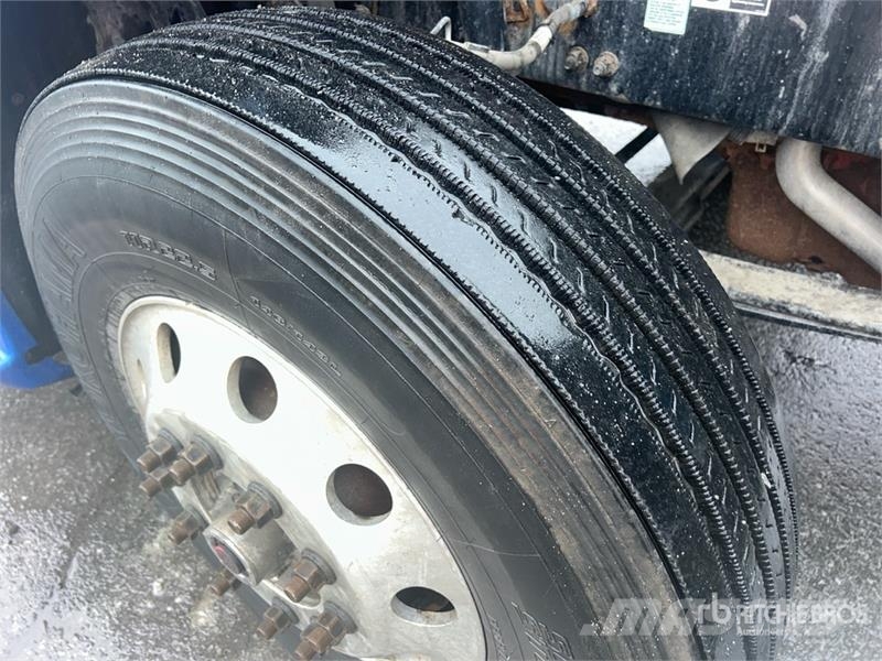 Kenworth T680 Naudoti vilkikai