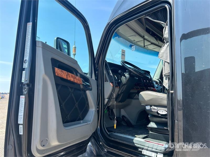 Kenworth T680 Vetopöytäautot