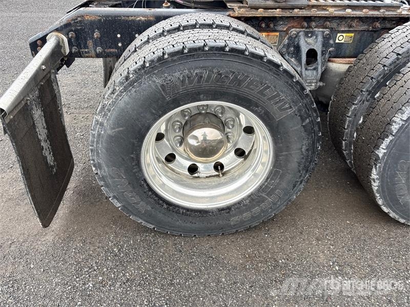 Kenworth T680 Vetopöytäautot