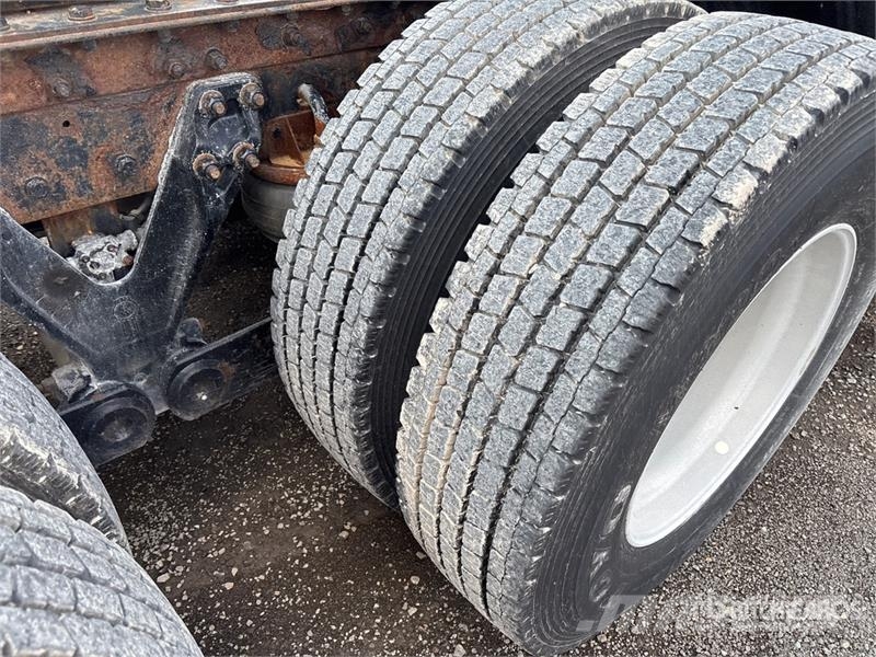 Kenworth T680 وحدات الجر